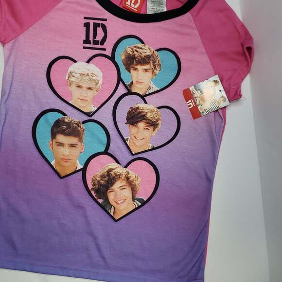 Rare One Direction 1D Y2K hearts T-shirt SIZE 10/12 - Picture 1 of 8